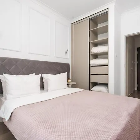 Urban - Mennica - Luxury&stylish *